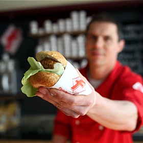 Fleischer bietet Burger an